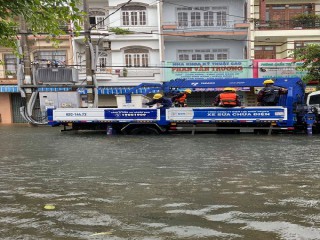 Cơ bản khôi phục cung cấp điện cho khách hàng bị ảnh hưởng bởi mưa lũ tại miền Trung