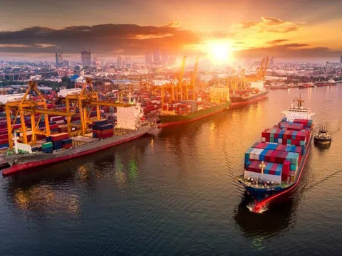 Cả xuất khẩu, nhập khẩu đều tăng trưởng hai con số