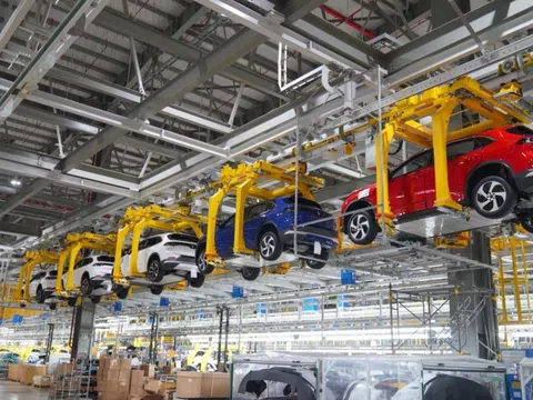Lượng tiêu thụ ô tô tháng 6 ghi nhận tín hiệu tích cực