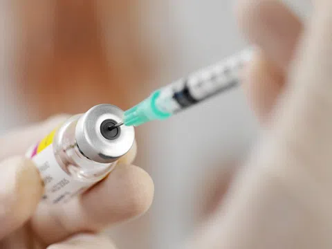 Một mình vắc xin chưa đủ, cần nhiều 'vũ khí uy lực' khác để chấm dứt đại dịch Covid-19