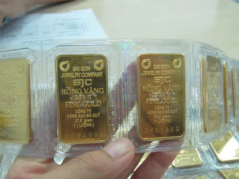 Giá vàng trong nước "bốc hơi" 1 triệu đồng/lượng ngay khi mở cửa