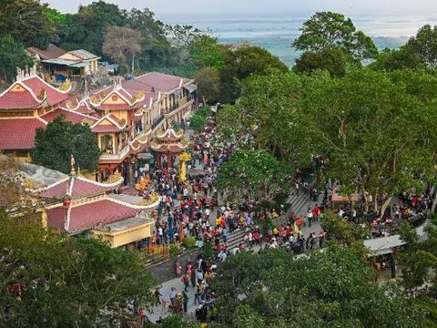 Nhiều hoạt động văn hóa nghệ thuật độc đáo được tổ chức tại Lễ vía Bà Linh Sơn Thánh Mẫu 2023