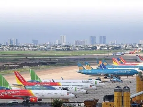 Bộ Giao thông Vận tải trả lời kiến nghị về việc bỏ giá trần vé máy bay