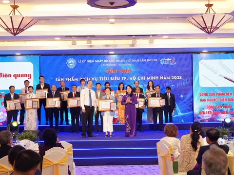 Điện Quang nhận danh hiệu sản phẩm dịch vụ tiêu biểu năm 2023