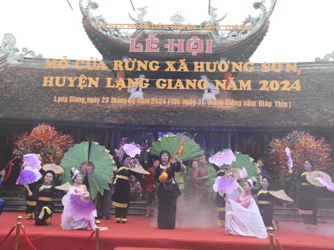 Giao lưu văn hóa và tâm linh tại lễ hội mở cửa rừng xã Hương Sơn