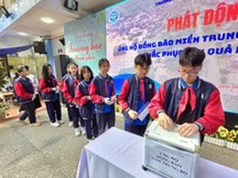 Học sinh Hà Nội quyên góp hỗ trợ đồng bào vùng lũ