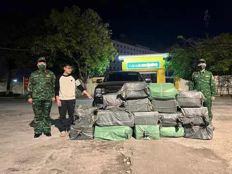 Đồn Biên phòng CKQT Móng Cái: Bắt giữ 380kg thực phẩm không rõ nguồn gốc