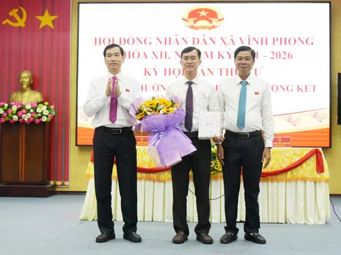 Ông Châu Ngọc Cẩn được bầu giữ chức Phó Chủ tịch UBND xã Vĩnh Phong