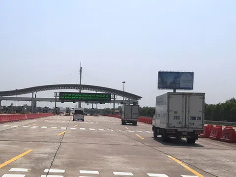 Từ 11/8, chính thức thu phí không dừng tại cao tốc Hà Nội - Hải Phòng