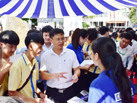 Thừa Thiên Huế: Gần 3.600 chỉ tiêu tuyển sinh, tuyển dụng nhân lực CNTT