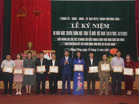 Thành phố Sông Công khen thưởng 57 tập thể, cá nhân trong Lễ kỷ niệm 90 năm Ngày truyền thống MTTQ Việt Nam