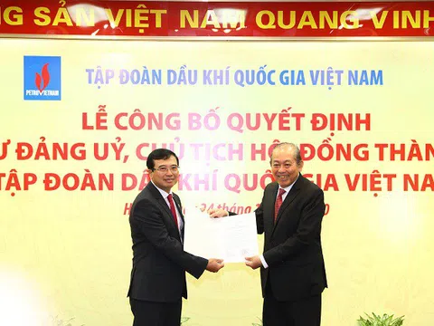 Phó Thủ tướng Thường trực Trương Hòa Bình trao quyết định bổ nhiệm Chủ tịch Tập đoàn Dầu khí