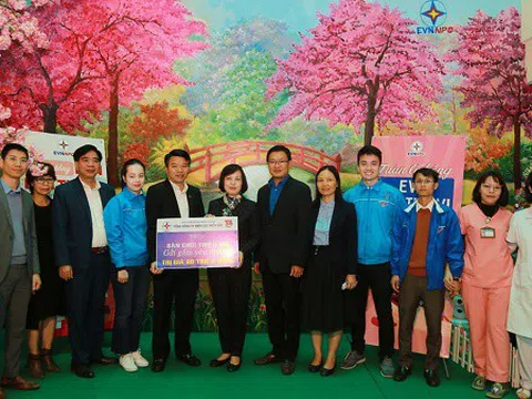 EVNNPC khánh thành và trao tặng “Sân chơi thiếu nhi - Gửi gắm yêu thương” cho Bệnh viện Đa khoa tỉnh Yên Bái