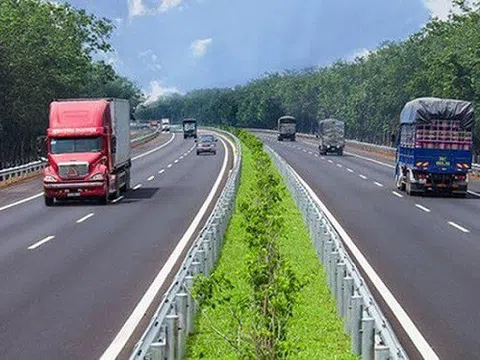 Ô tô kinh doanh vận tải được đề xuất giảm 10-30% phí bảo trì đường bộ