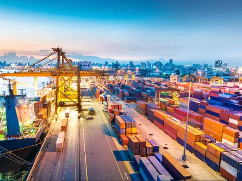 World Bank: Nhập khẩu từ Trung Quốc tăng gấp đôi, Việt Nam xuất hiện thâm hụt thương mại lần đầu trong 10 tháng