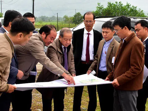 Chủ tịch Thừa Thiên Huế: Phải đảm bảo tiến độ khởi công các dự án trọng điểm dù ảnh hưởng Covid-19