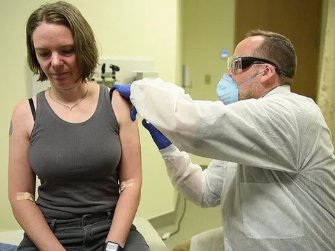 Người đầu tiên tình nguyện thử nghiệm vắc-xin Covid-19 tại Mỹ