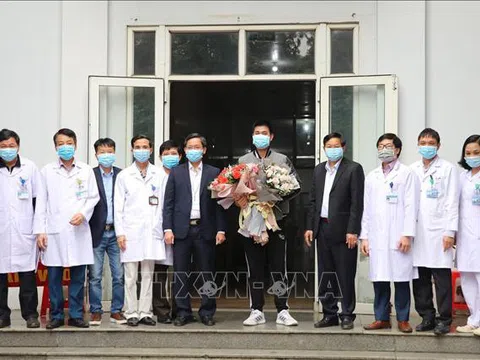 Bệnh nhân thứ 18 nhiễm COVID-19 ở Việt Nam được xuất viện