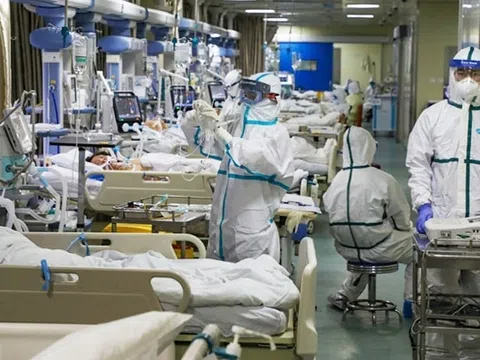 Khoảng 5.400 y bác sỹ và nhân viên y tế nhiễm COVID-19, Tây Ban Nha liệu có 'nối gót' Italy?