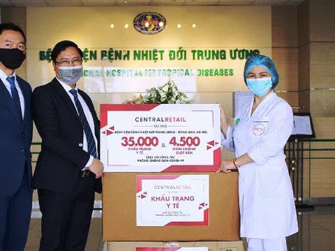 Central Retail trao tặng 70.000 khẩu trang y tế và 9.000 kính chống giọt bắn phòng chống dịch Covid - 19
