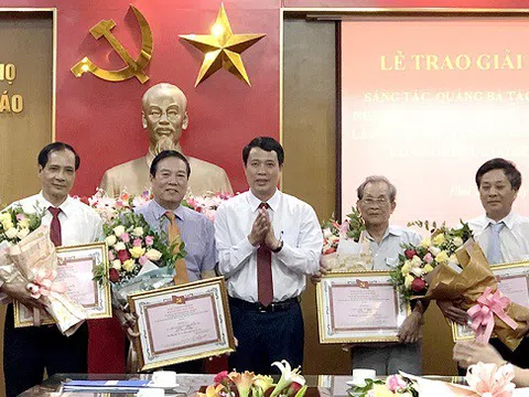 Phú Thọ: Trao giải thưởng các tác phẩm về chủ đề “Học tập và làm theo tư tưởng, đạo đức, phong cách Hồ Chí Minh