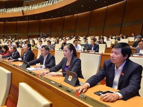 Quốc hội miễn nhiệm Phó thủ tướng Vương Đình Huệ