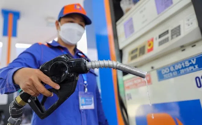 CPI tháng 4 tăng nhẹ do tác động của giá xăng dầu