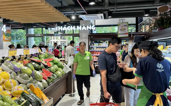 Bán lẻ hàng hóa và doanh thu dịch vụ tiêu dùng 8 tháng tăng 8,5%