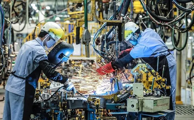 UOB nâng dự báo tăng trưởng GDP của Việt Nam lên 6,4%