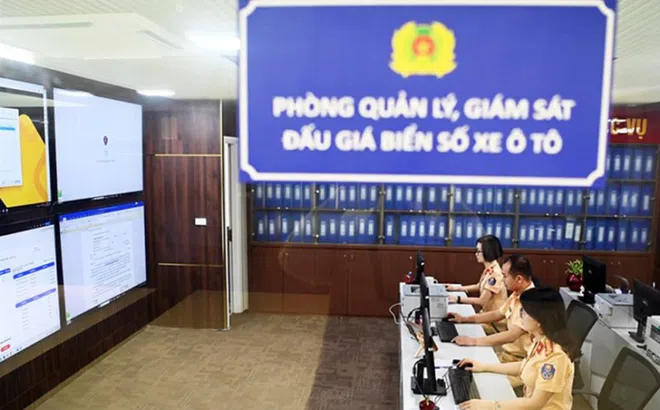 Thu ngân sách nhà nước hơn 5.200 tỷ đồng từ đấu giá biển số xe