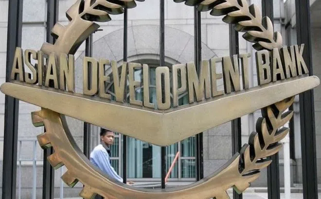 ADB nhận định, tăng trưởng GDP của Việt Nam năm 2025 là 6,3%, lạm phát giảm còn 3,9%