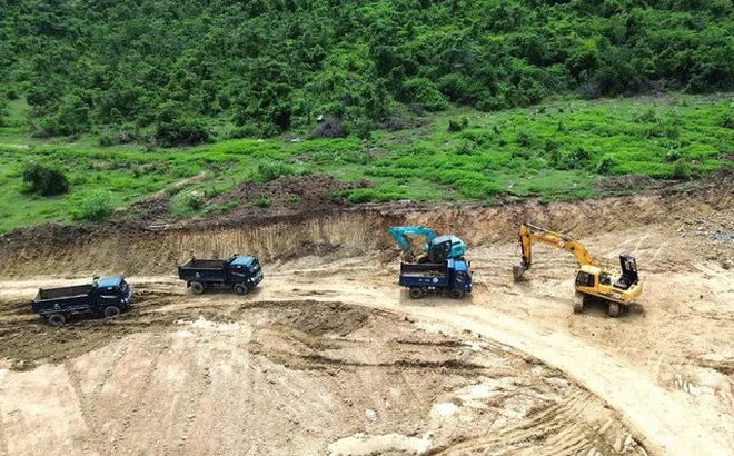 Bộ Xây dựng ước giải ngân đạt gần 33% kế hoạch vốn được giao