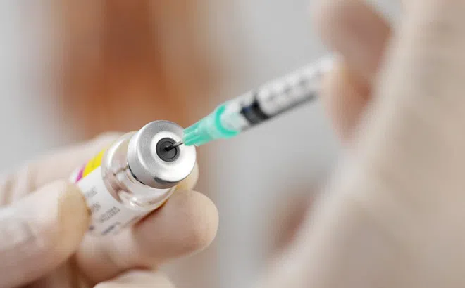 Một mình vắc xin chưa đủ, cần nhiều 'vũ khí uy lực' khác để chấm dứt đại dịch Covid-19