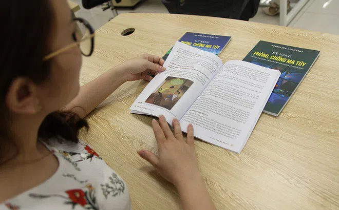 Lần đầu tiên có bộ tài liệu kỹ năng phòng chống ma túy dành cho phụ huynh và học sinh