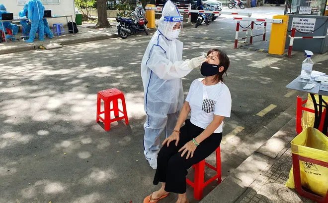Cách ly, điều trị F1, F0 tại nhà, Phó Giám đốc Sở Y tế TP HCM: Các giải pháp hiện nay đều chưa có tiền lệ