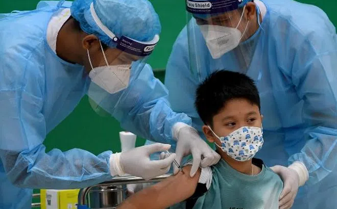 Thủ tướng Phạm Minh Chính: Tập trung nghiên cứu việc tiêm vaccine phòng Covid-19 mũi thứ 4