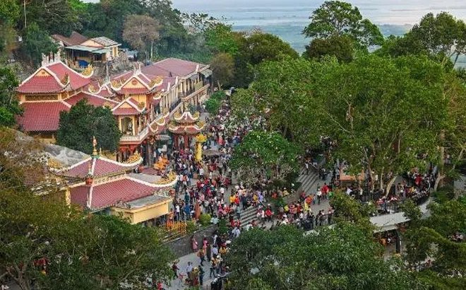 Nhiều hoạt động văn hóa nghệ thuật độc đáo được tổ chức tại Lễ vía Bà Linh Sơn Thánh Mẫu 2023