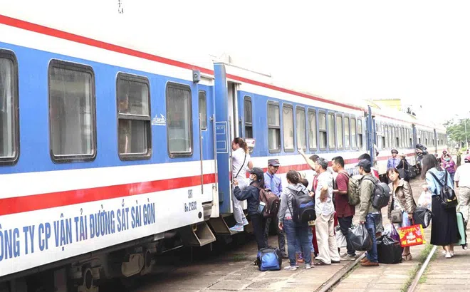 6.000 chỗ giảm giá 30% cho hành khách đi tàu từ trong tháng 10