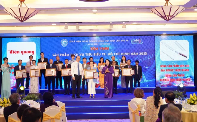 Điện Quang nhận danh hiệu sản phẩm dịch vụ tiêu biểu năm 2023