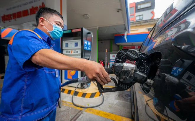 Bộ Công Thương đề xuất điều chỉnh giá xăng vào thứ 5 hàng tuần