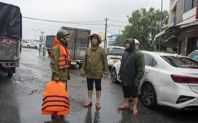 Thành phố Huế: Chủ động kích hoạt các phương án phòng, chống thiên tai, bảo đảm an toàn tính mạng, tài sản của Nhân dân