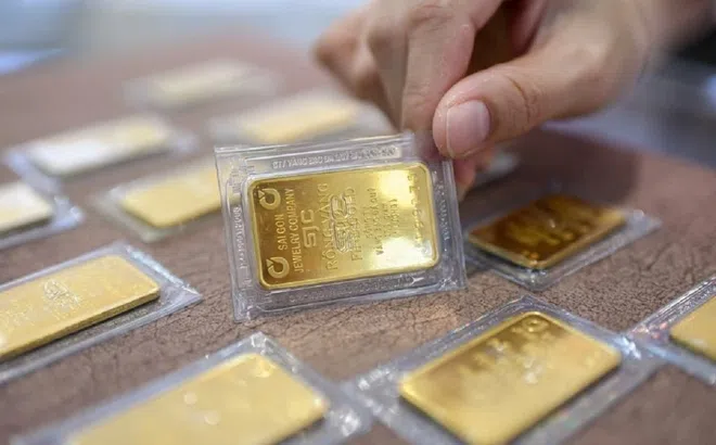 Giá vàng hôm nay 31/10: Điều chỉnh trái chiều