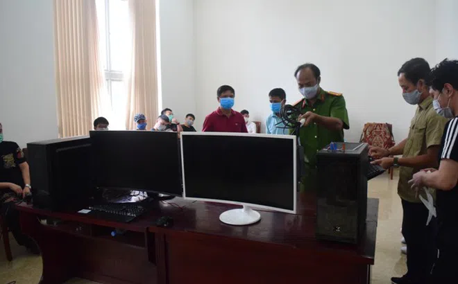 Huế: 7 người Trung Quốc thuê khách sạn đánh bạc có tang số trên 35 tỉ đồng