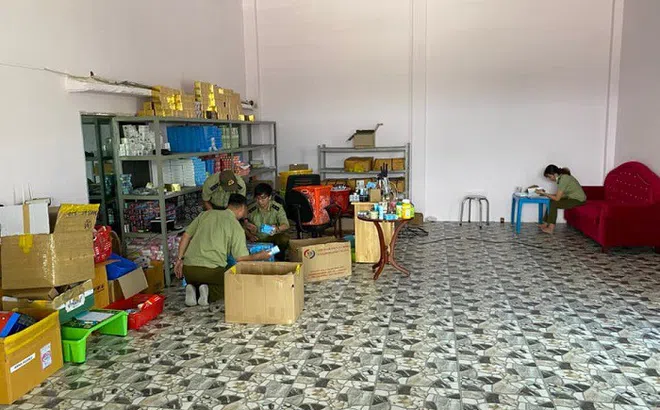 'Sờ gáy' chủ tài khoản Facebook livestream bán mỹ phẩm không rõ nguồn gốc tại Bình Thuận