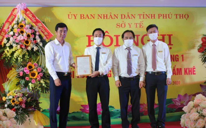 Phú Thọ: Công bố quyết định Trung tâm y tế huyện Cẩm Khê xếp hạng I