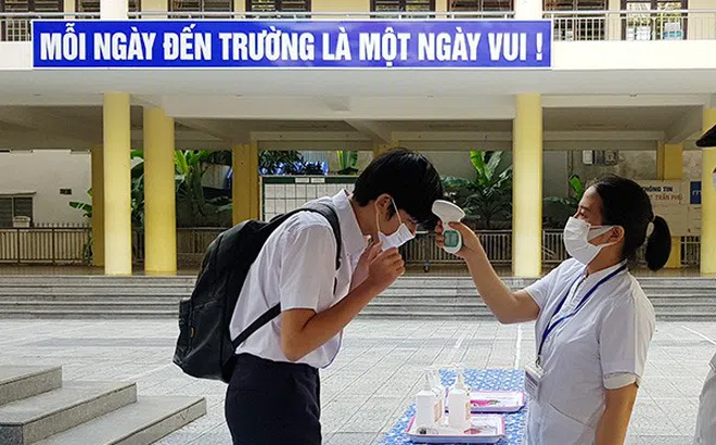 Đà Nẵng: Xét nghiệm SARS-CoV-2 cho cán bộ, giáo viên chuẩn bị đón học sinh trở lại trường