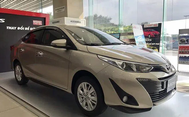 Vua doanh số Toyota Vios bất ngờ giảm giá cả chục triệu đồng