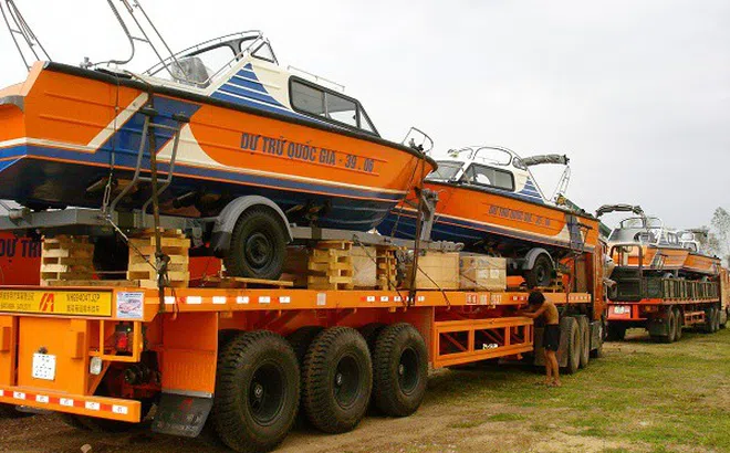 Tổng cục Dự trữ nhà nước: Khẩn trương xuất cấp trang thiết bị dự trữ hỗ trợ miền Trung ứng phó với bão lũ