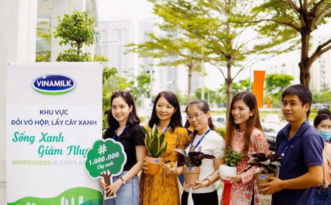 'Triệu cây vươn cao cho Việt Nam xanh' – Kết thúc đẹp của chiến dịch online được cộng đồng góp sức