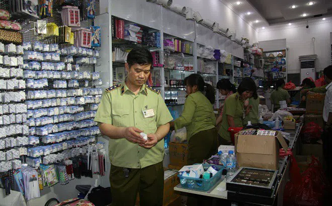 Buôn lậu, gian lận thương mại và hàng giả diễn biến phức tạp dịp cuối năm